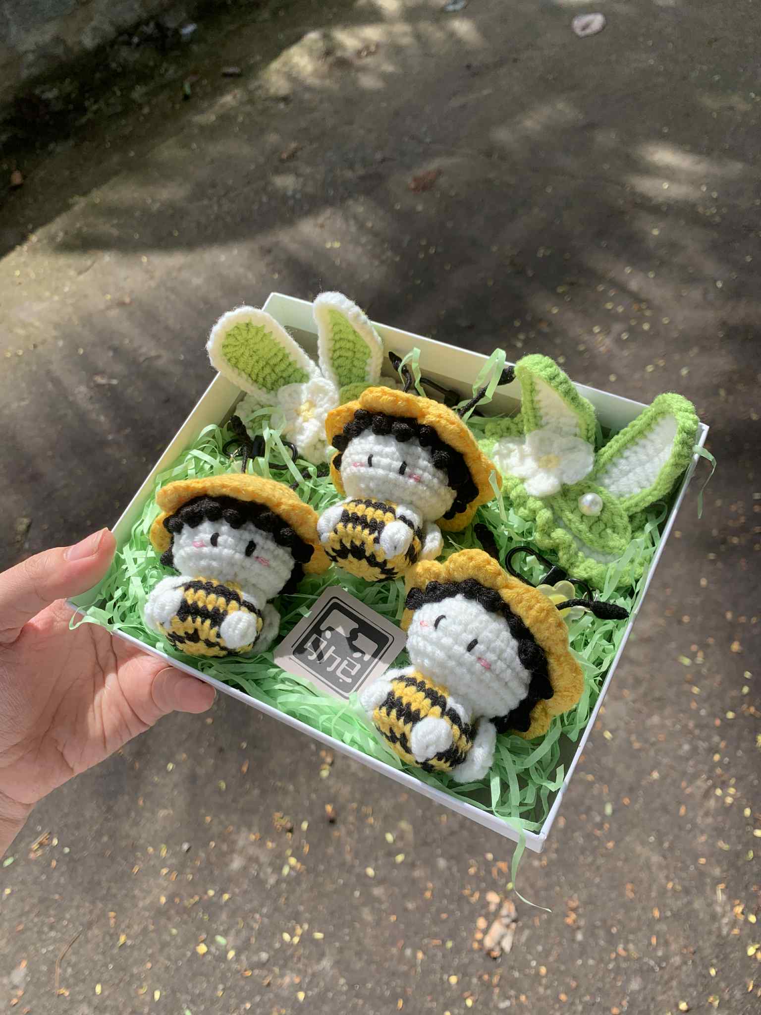 Set 3 bé ong + 2 kẹp tóc