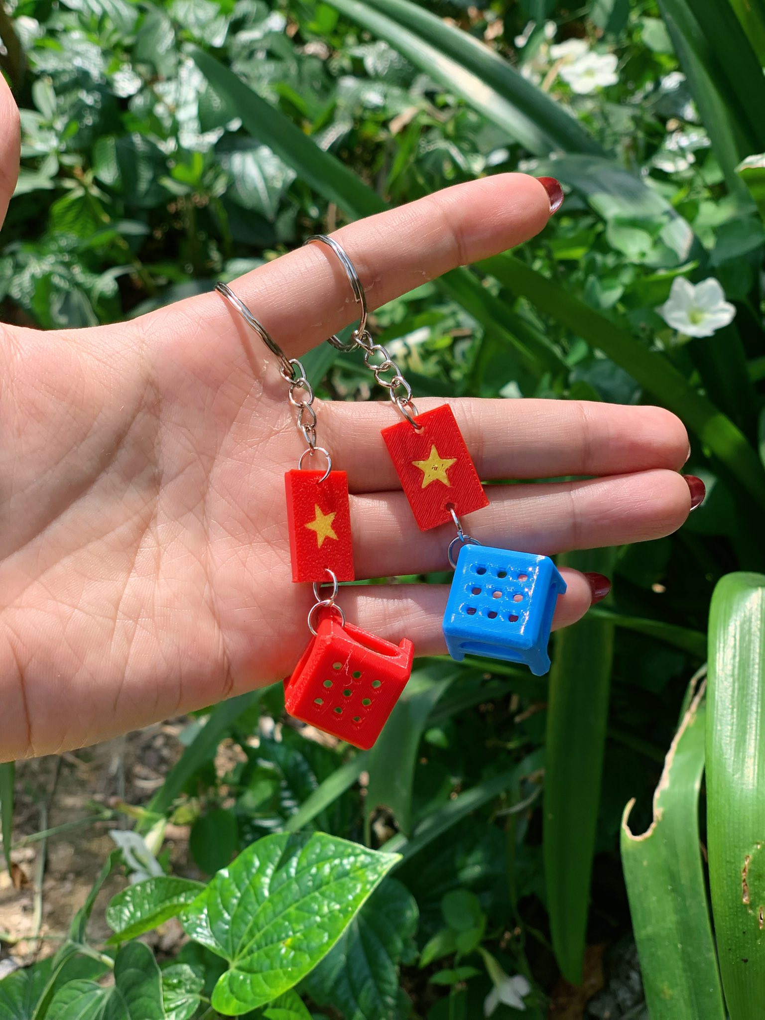 Móc Khóa Ghệ Nhựa Việt Nam Xanh Đỏ